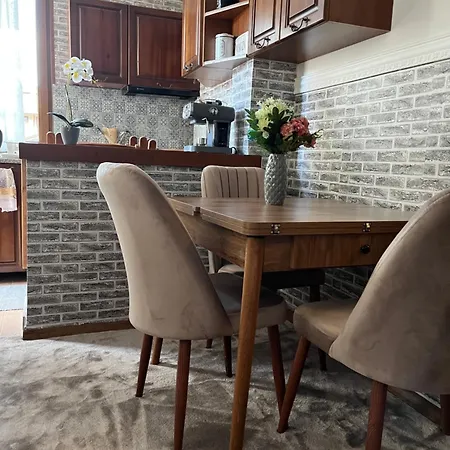 Apartment Dream Center